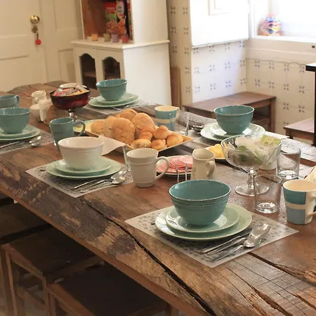 Hostel G&b - And Wines *