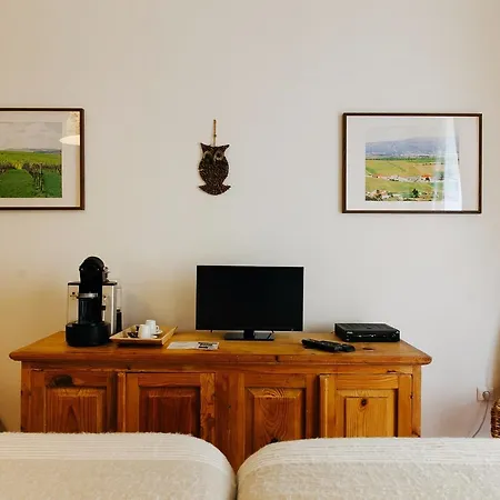 Hostel G&b - And Wines *