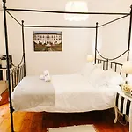 G&b - And Wines Hostel *