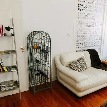 Vandrerhjem G&b - And Wines