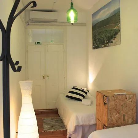 Hostel G&b - And Wines *