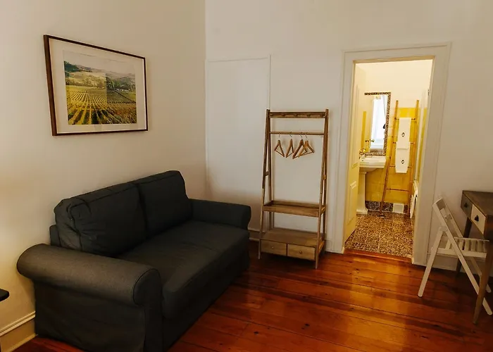 G&b - And Wines بيت شباب Lisboa