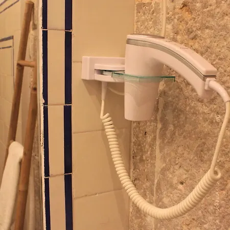 G&b - And Wines Lisbon