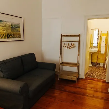 G&b - And Wines Hostel Lisbon