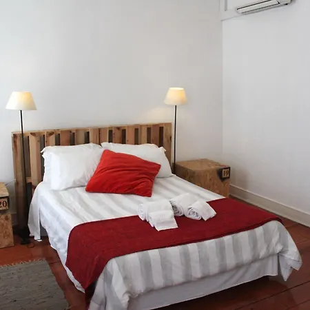 G&b - And Wines Hostel Lisbon