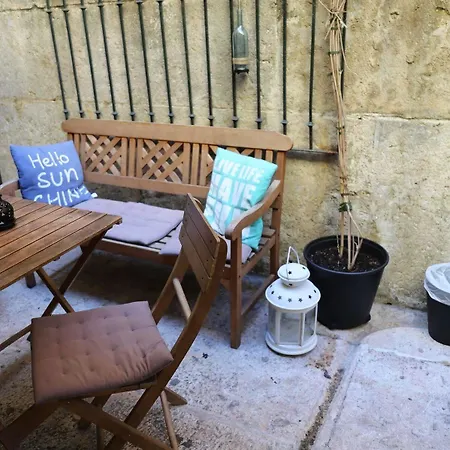 호스텔 G&b - And Wines *